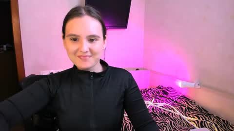 Chelsy  Luxe  online show from August 3, 2026, 10:21 am