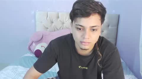 chemistry_live_xcam online show from August 4, 2026, 6:32 pm