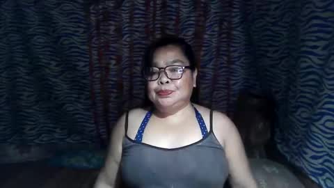 chenita_kits online show from February 14, 2026, 12:24 pm