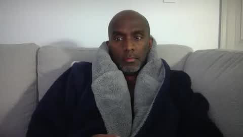 chenthu1979 online show from April 6, 2026, 11:11 am