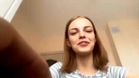Snapshot of cherikrasner chatting on June 14, 2026, 10:28 am Mia online show from June 14, 2026, 10:28 am