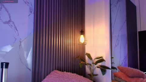 C H E R R Y  online show from December 1, 2025, 11:37 am