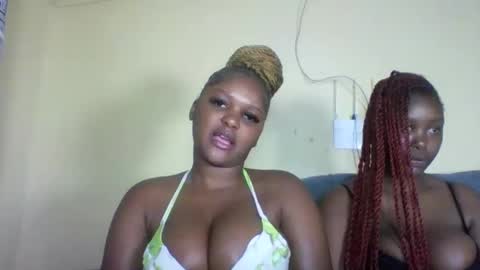 cherry_mufinn online show from January 12, 2026, 5:56 am