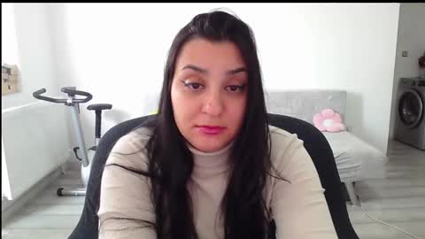 Snapshot of cherry_pie95 chatting on January 18, 2026, 10:41 am Sherry online show from January 18, 2026, 10:41 am