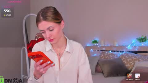 cherry_pr1ce online show from February 12, 2026, 11:55 pm