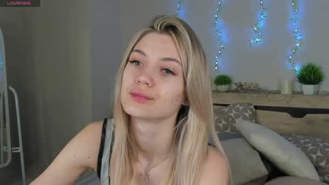 cherry_pr1ce online show from May 10, 2026, 11:10 pm