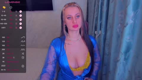 cherry_starrr online show from January 11, 2025, 6:24 am