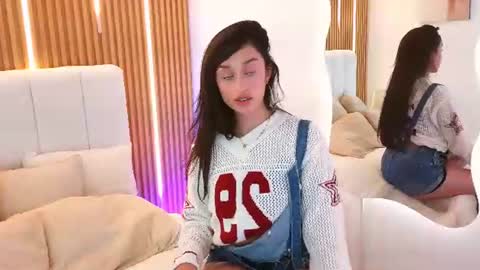 Cherry online show from July 3, 2026, 8:59 pm