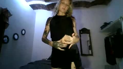 cherryblushxo online show from April 24, 2026, 1:30 am