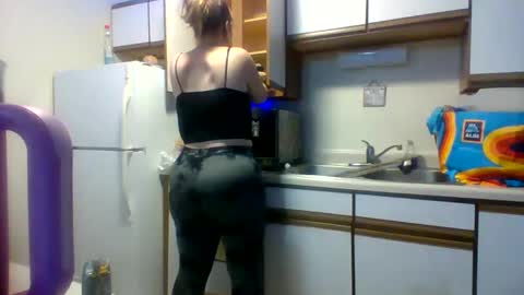 cherrybomb454 online show from September 23, 2025, 6:44 pm