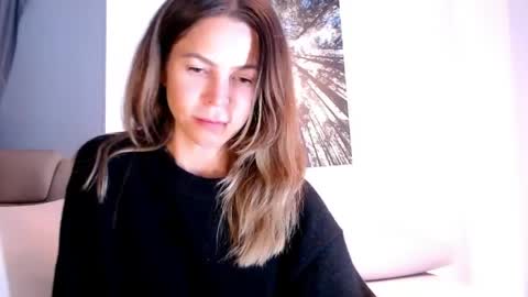 Anna online show from April 10, 2026, 12:27 am