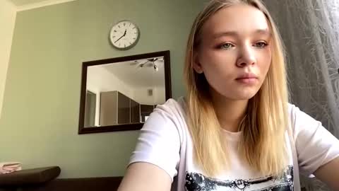 Snapshot of cherryleija chatting on February 2, 2026, 5:39 am Lei online show from February 2, 2026, 5:39 am