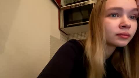 Snapshot of cherryleija chatting on February 19, 2026, 5:14 am Lei online show from February 19, 2026, 5:14 am