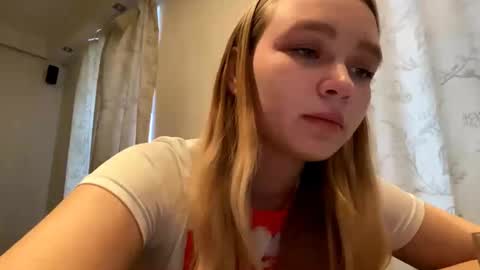 Snapshot of cherryleija chatting on March 3, 2026, 5:24 am Lei online show from March 3, 2026, 5:24 am