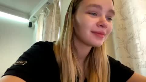 Snapshot of cherryleija chatting on March 6, 2026, 8:22 am Lei online show from March 6, 2026, 8:22 am