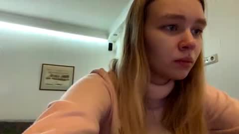 Snapshot of cherryleija chatting on March 16, 2026, 7:23 am Lei online show from March 16, 2026, 7:23 am