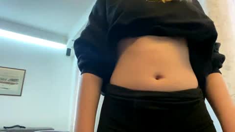 Snapshot of cherryleija chatting on March 25, 2026, 5:57 am Lei online show from March 25, 2026, 5:57 am