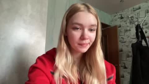 Snapshot of cherryleija chatting on May 31, 2026, 3:04 am Lei online show from May 31, 2026, 3:04 am