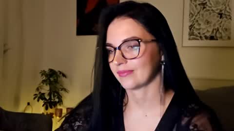 Snapshot of cherryluxe_ chatting on June 6, 2026, 8:57 pm Kira online show from June 6, 2026, 8:57 pm