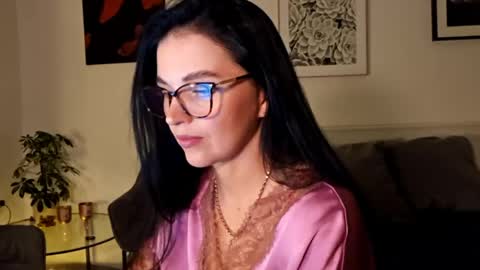 Snapshot of cherryluxe_ chatting on June 8, 2026, 7:58 pm Kira online show from June 8, 2026, 7:58 pm