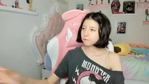 Snapshot of cherrymafer666 chatting on May 3, 2026, 1:33 am cherrycute666 online show from May 3, 2026, 1:33 am