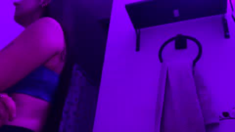 cherrynovaxo online show from July 29, 2026, 2:21 am