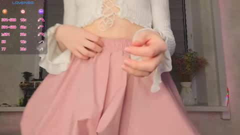 Lysia online show from February 17, 2026, 1:51 pm