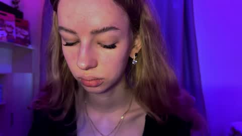 Evie online show from December 5, 2025, 11:08 am