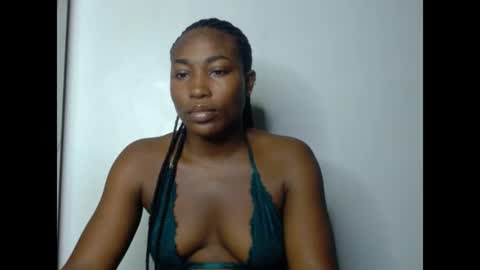 cherrywetpussy online show from June 25, 2026, 9:52 pm