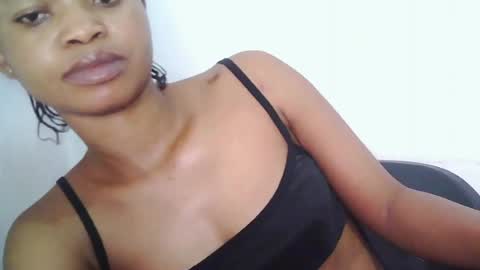 Snapshot of cherryxpussy chatting on April 24, 2026, 12:35 am cherryxpussy online show from April 24, 2026, 12:35 am