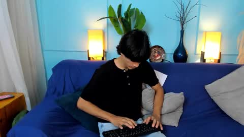 Cheys online show from March 22, 2026, 7:28 pm