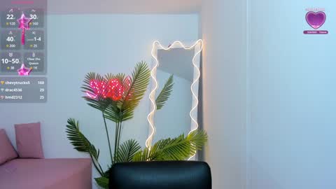 Snapshot of chiara_tay chatting on January 13, 2025, 11:06 pm Chiara online show from January 13, 2025, 11:06 pm