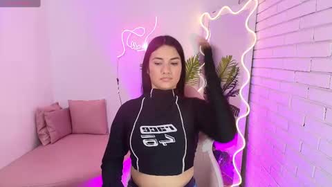 Snapshot of chiara_tay chatting on February 27, 2025, 3:47 am Chiara online show from February 27, 2025, 3:47 am