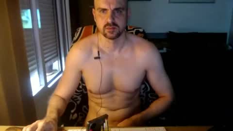 Snapshot of chicocam1983 chatting on June 27, 2026, 4:01 pm chicocam1983 online show from June 27, 2026, 4:01 pm