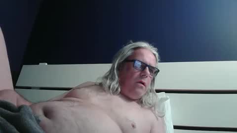 chiguitar online show from March 27, 2026, 2:50 am