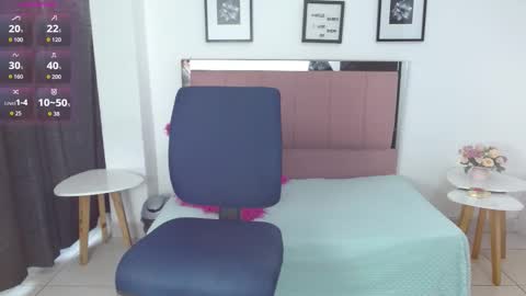 LAURA online show from January 15, 2026, 9:40 pm