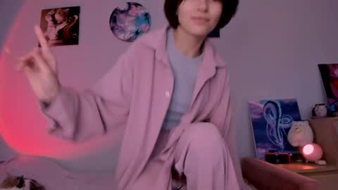 Vivian online show from October 24, 2025, 1:07 pm