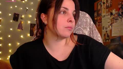 Snapshot of chill_saya chatting on October 3, 2025, 4:20 am Saya online show from October 3, 2025, 4:20 am