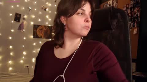 Snapshot of chill_saya chatting on October 28, 2025, 10:01 pm Saya online show from October 28, 2025, 10:01 pm