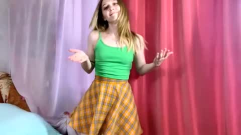 Snapshot of chill_velvet chatting on September 11, 2025, 2:28 pm Sasha online show from September 11, 2025, 2:28 pm