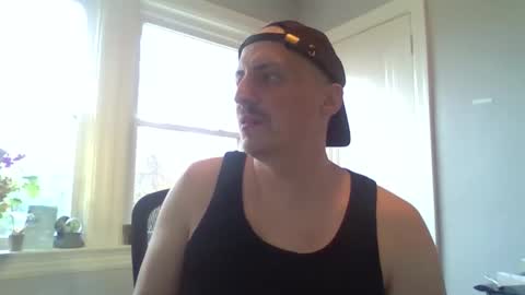 Snapshot of chillsfguy chatting on November 26, 2025, 5:14 pm Chillsfguy online show from November 26, 2025, 5:14 pm