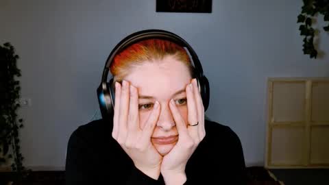 Bella online show from November 1, 2025, 9:11 am