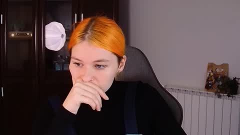 Bella online show from November 5, 2025, 9:20 am