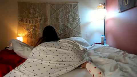 yoursensualparadise online show from November 25, 2025, 9:31 am