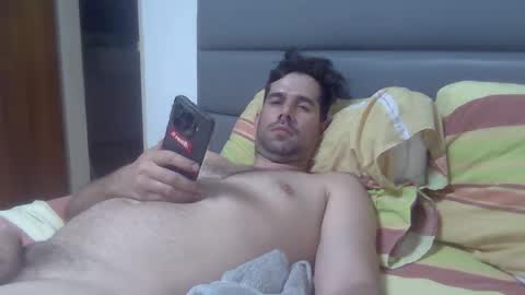 Snapshot of chiquillo871 chatting on March 7, 2026, 6:32 am chiquillo871 online show from March 7, 2026, 6:32 am