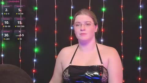 Snapshot of chjecouple chatting on December 23, 2025, 2:20 am chjecouple online show from December 23, 2025, 2:20 am