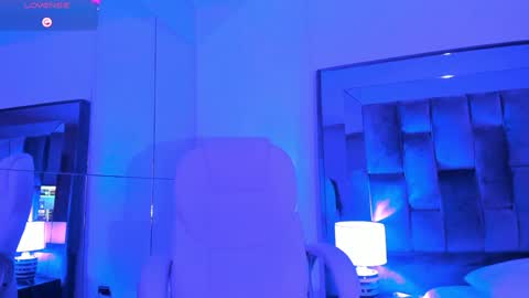 Chloe online show from January 25, 2025, 2:47 pm