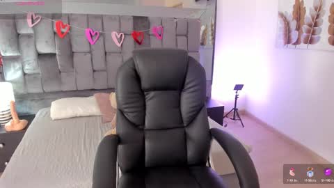 Chloe online show from February 16, 2025, 1:05 pm