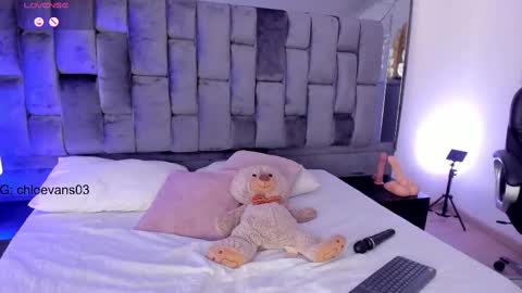 Chloe online show from February 20, 2025, 12:57 pm