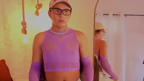 Snapshot of chloe_bronze chatting on July 8, 2026, 8:02 pm Chloe online show from July 8, 2026, 8:02 pm